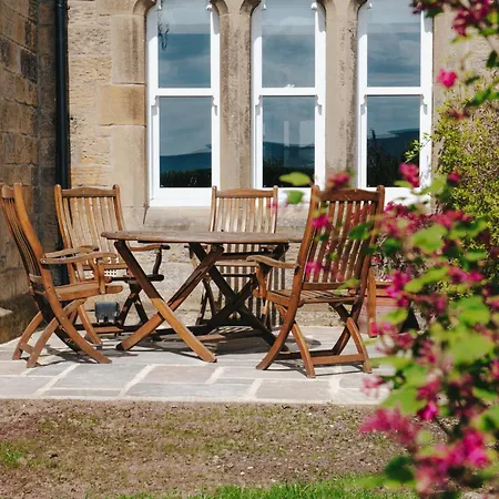 بيت للعطل By Birch